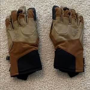 Outdoor Research Tan and Black Gloves